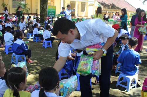 Chương trình thiện nguyện - trung thu cho em