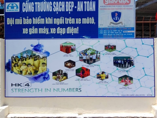 Cổng trường có gì mới...