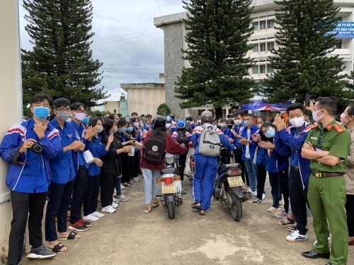 Điều kiện để miễn thi môn Ngoại ngữ tốt nghiệp THPT 2021