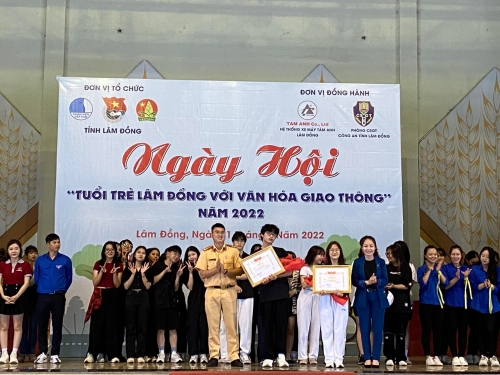 Hội thi nhảy cổ động “Tuổi trẻ Lâm Đồng với an toàn giao thông”