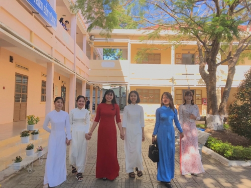 LỜI CHÚC MỪNG QUỐC TẾ PHỤ NỮ 8.3.2022 TỪ ĐOÀN TRƯỜNG