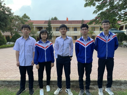 Ngôi trường có 16 học sinh nhận học bổng du học Nga