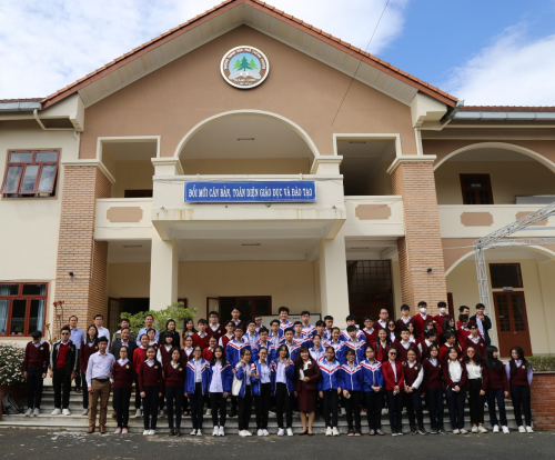 Trường THPT Chuyên Bảo Lộc đoạt 8 giải tại Kỳ thi chọn học sinh giỏi quốc gia THPT năm học 2021 - 2022