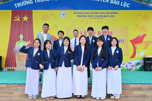 TUYÊN TRUYỀN KỶ NIỆM NGÀY HỌC SINH – SINH VIÊN VIỆT NAM 9/1 TRƯỜNG THPT CHUYÊN BẢO LỘC